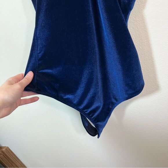 ✨ Alix Nyc Midnight Blue Velvet Asymmetric Mockneck Thong Carmine Bodysuit Small - Picture 5 of 13